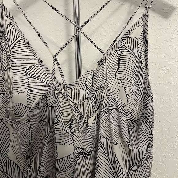 Sienna Sky Tropical Tank Top - Picture 4 of 4